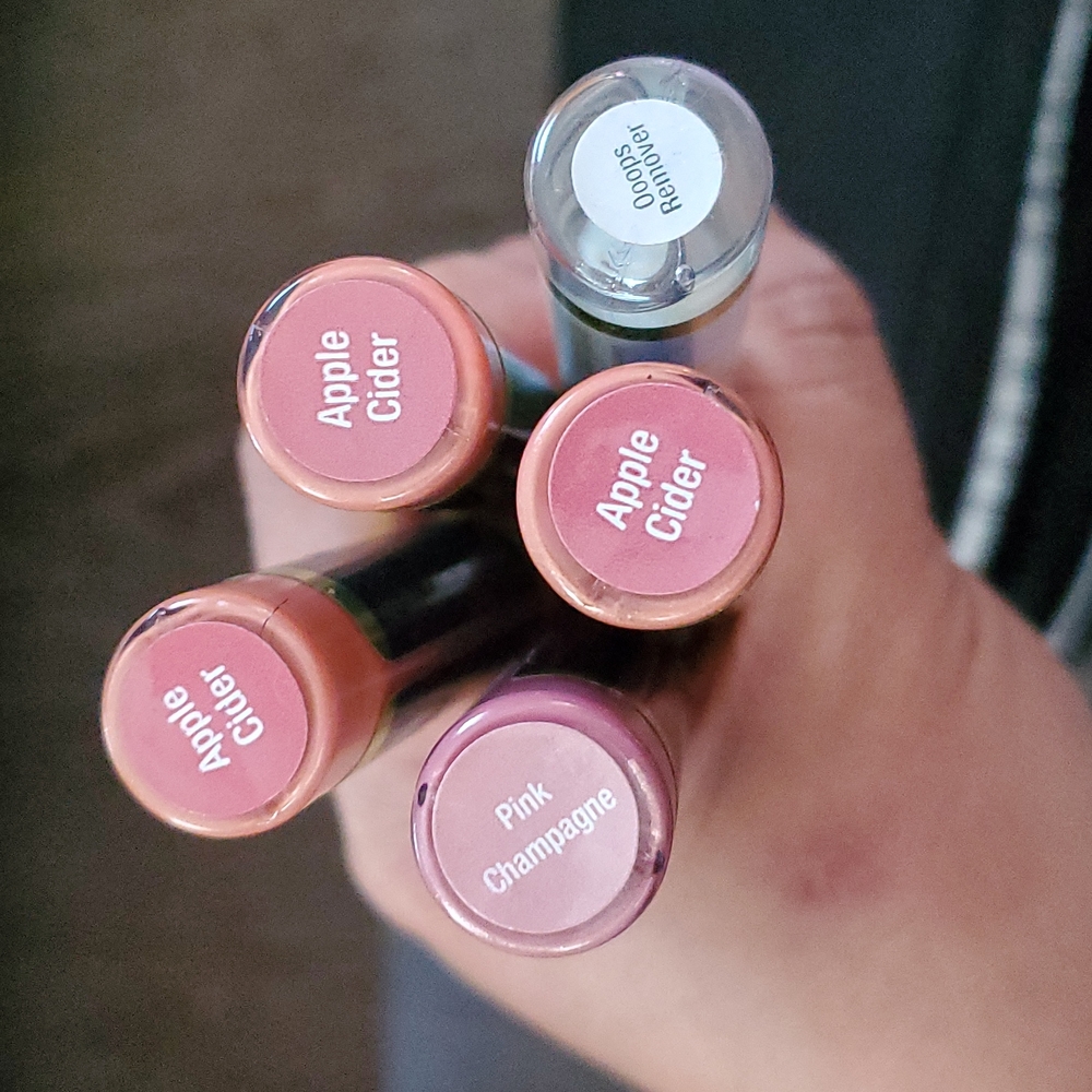 LipSense lipsticks and Oops Remover